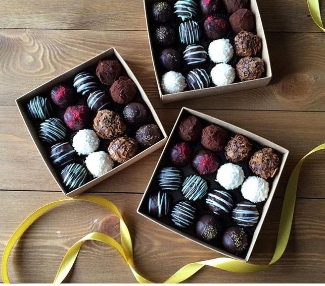 Я вот, например, сладкоежка, а все эти ваши сыры - соленые! Чем вы меня удивите?