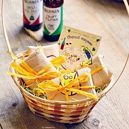 НАДОЕЛО ДАРИТЬ НОСКИ И БРИТВЫ НА 23 ФЕВРАЛЯ