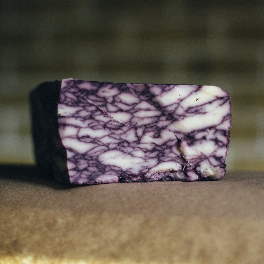 В Сырных лавках Сырный Сомелье открыта вакансия продавец-консультант