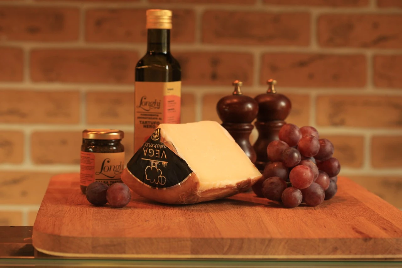 Какой ассортимент сыров есть у вас в магазине, все ли сыры есть в вашем интернет-магазине?