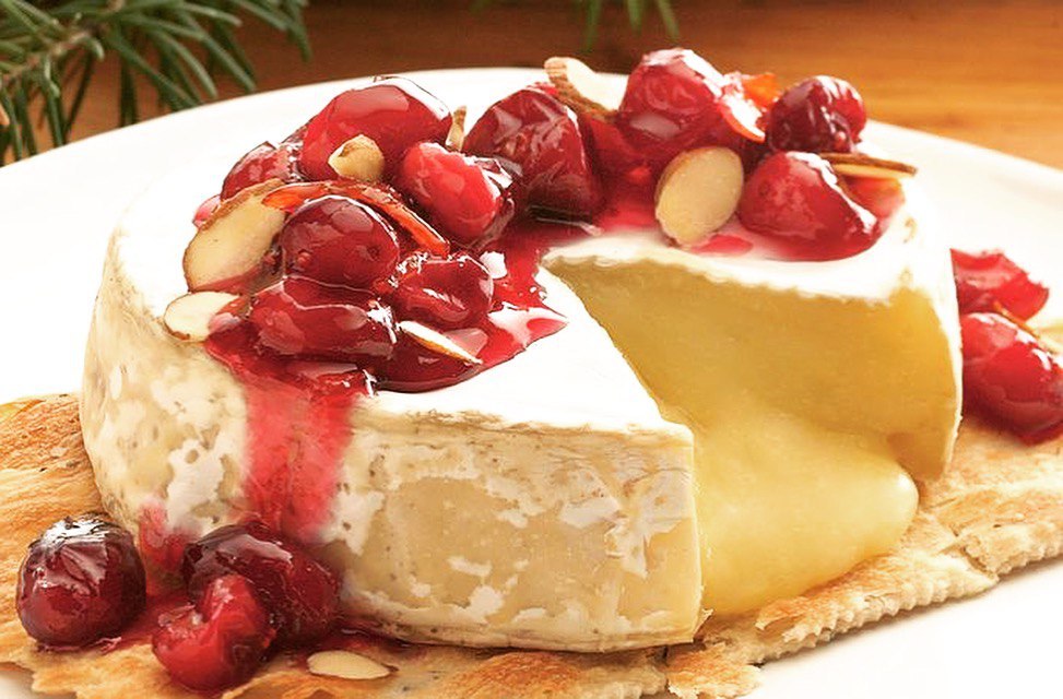 запечённый камамбер