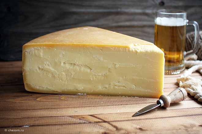 Ролюфт Био — твёрдый выдержанный швейцарский сыр