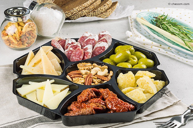 75% наших покупателей - это женщины, это значит что девушки больше мужчин любят сыр. 