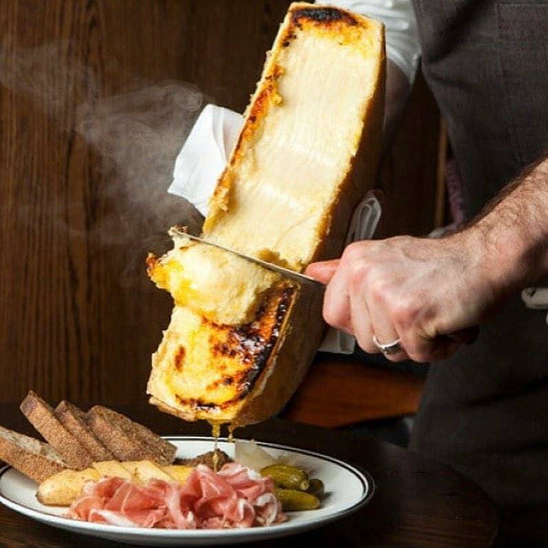 РАКЛЕТ-ВЕЧЕРИНКА ОТ "СЫРНОГО СОМЕЛЬЕ"