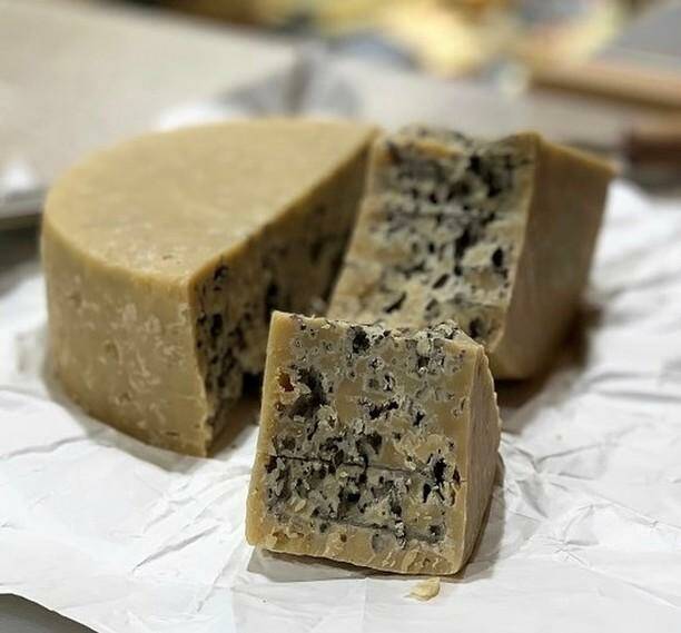 Сегодня обсудим неоднозначную и противоречивую, но такую любимую - голубую плесень