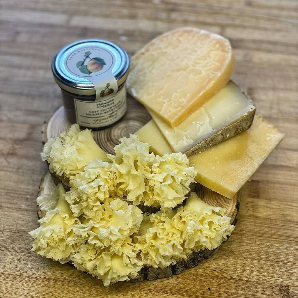 С чем правильно сочетать сыры?