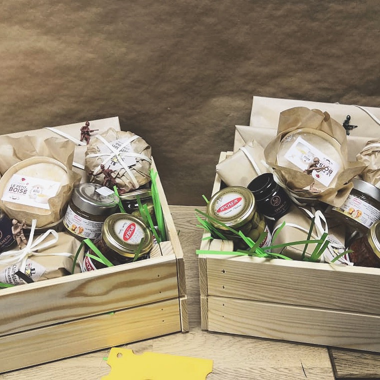 Сыр - отличный подарок на 23 февраля