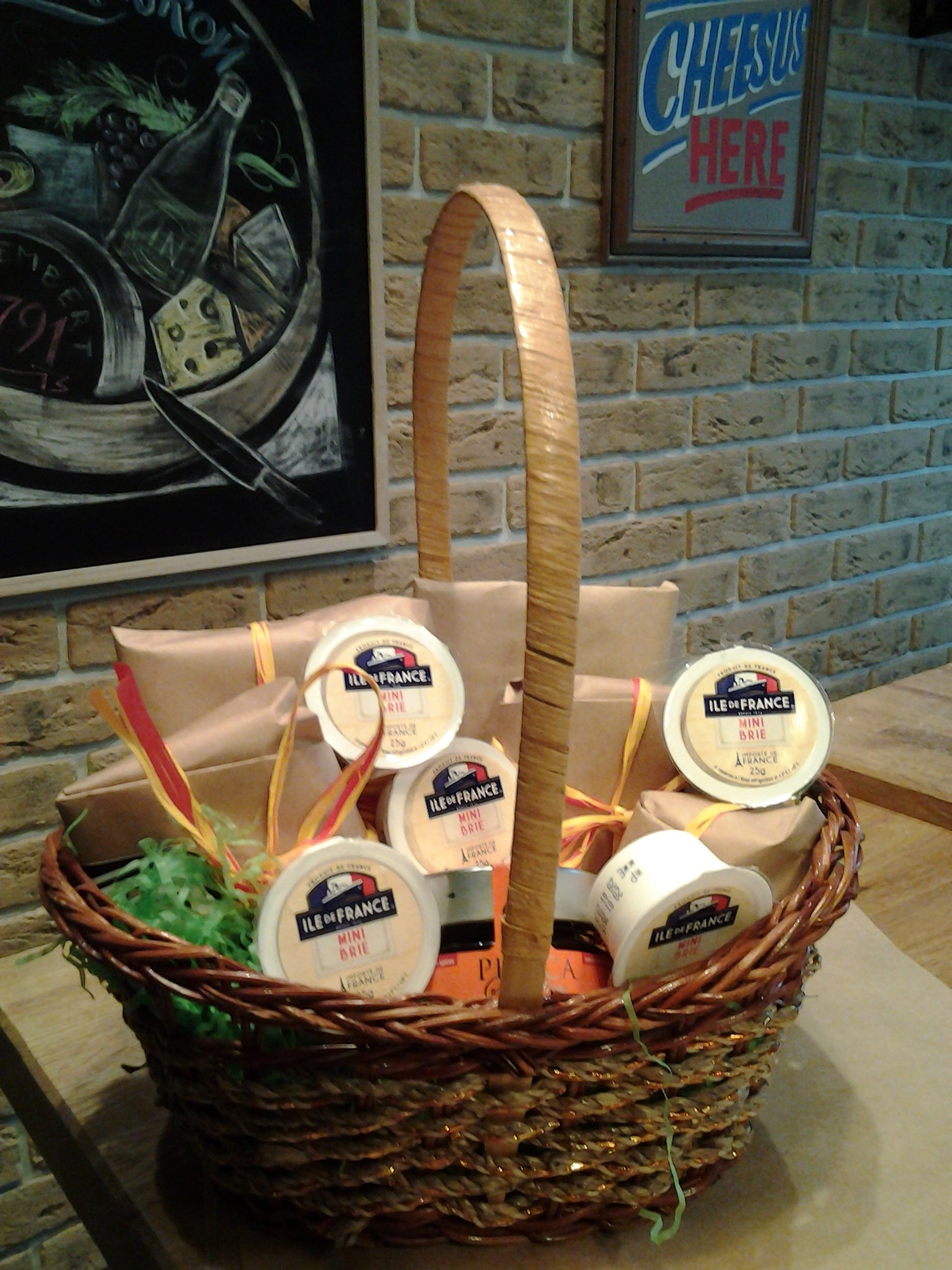 Можно ли есть корочку у сыра?