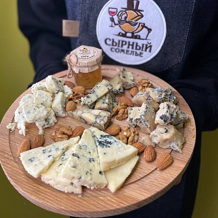 Сыроманы, 9 октября отмечается день сыров с плесенью!