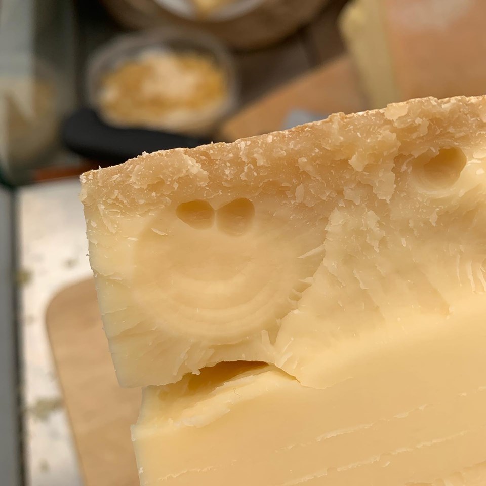 Сыр Петит Премьер улыбнулся