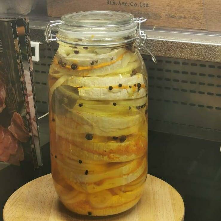 Маринованный камамбер!