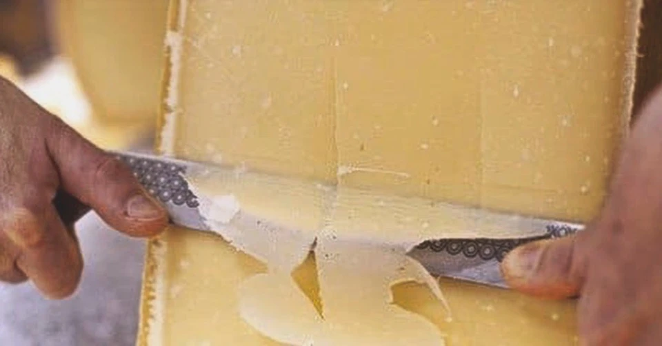 Пармезан за 1 000 рублей/кг