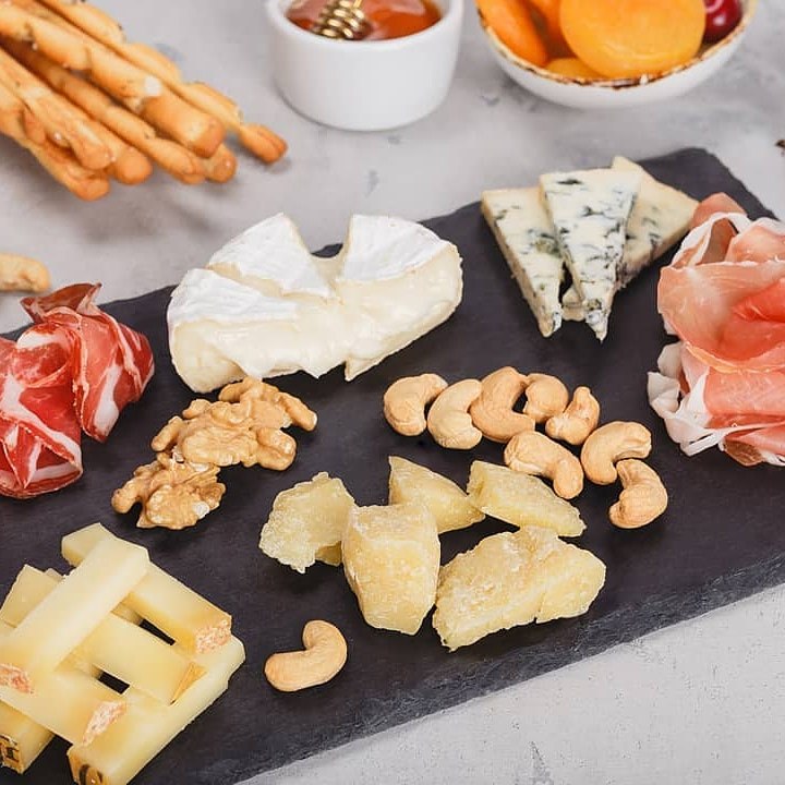 КАК СОСТАВИТЬ СЫРНУЮ ТАРЕЛКУ?