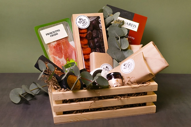 Подарочный ящик «Ароматные и пикантные сыры»