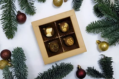 Шоколадные елочные шарики 4шт.