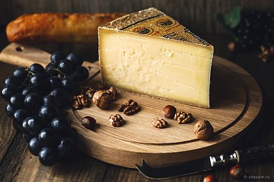 Сыр Грюйер резерв.12 месяцев 49% "Margot Fromages S.A"