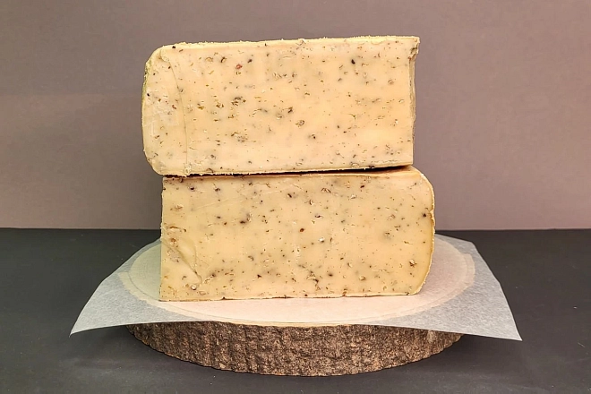 Сыр Раклет с черным перцем 49% жир. «Margot Fromages S.A»