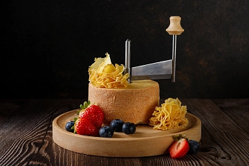 Сыр Тет Де Муан выдержанный 51% "Margot Fromages S.A"