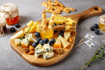 Доска для сервировки Сантеро большая "Сырный Сомелье"