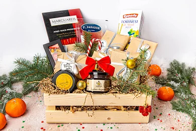 Подарочный ящик "Ароматные и пикантные сыры"