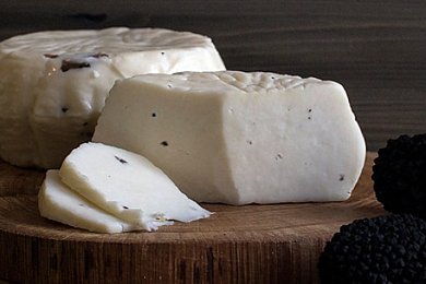 Сыр Тартуфетто Tartufetto (Качотта с трюфелем 40% )