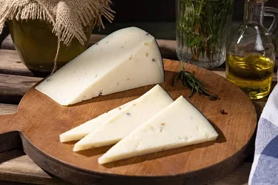 Сыр Гауда из козьего молока с трюфелем «Воронцовские сыры»