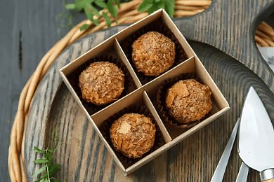 Набор 4 сырных конфет с Брюностом "Larka Chocolates"